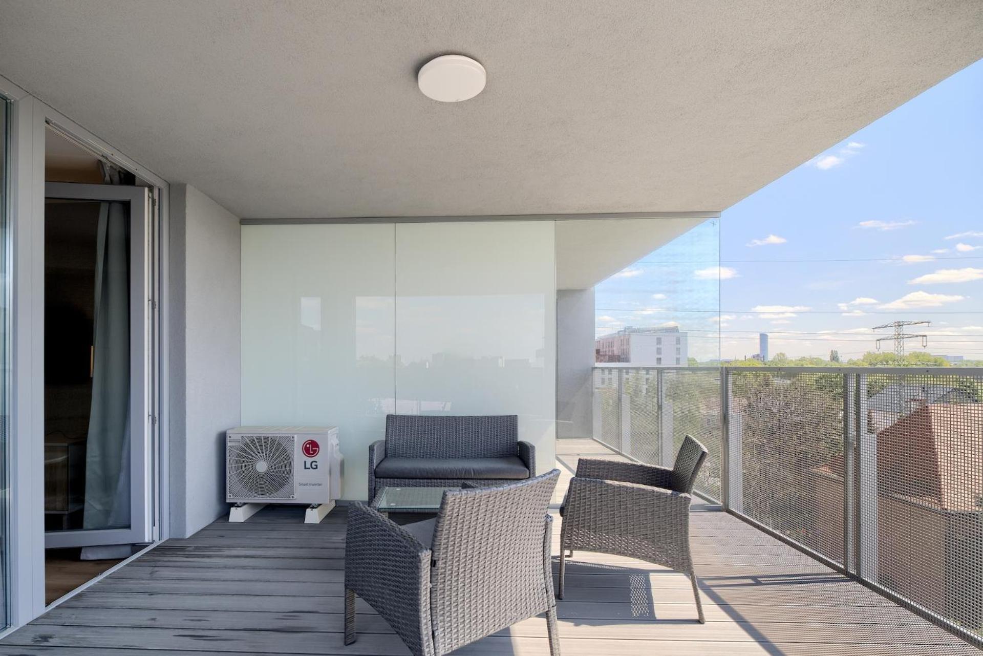 Aboutartapartments - Otynska 4 - Wroclaw — Photos 1